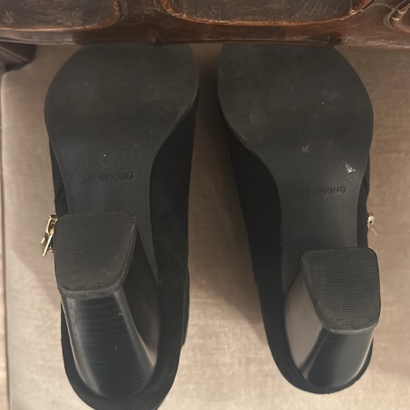Black booties excellent condition from Spring size US 8 - Picture 2 of 4